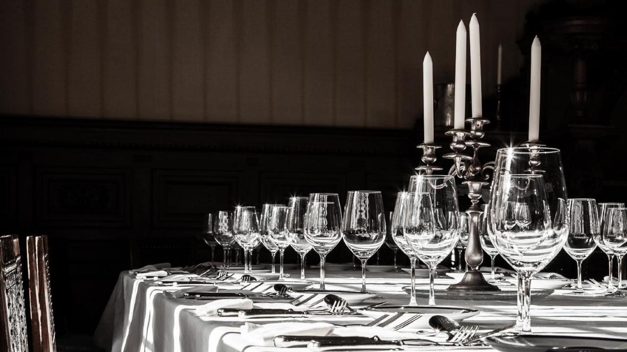 Palace Hotel Do Bussaco Лузу Экстерьер фото Wine glasses at a wine tasting